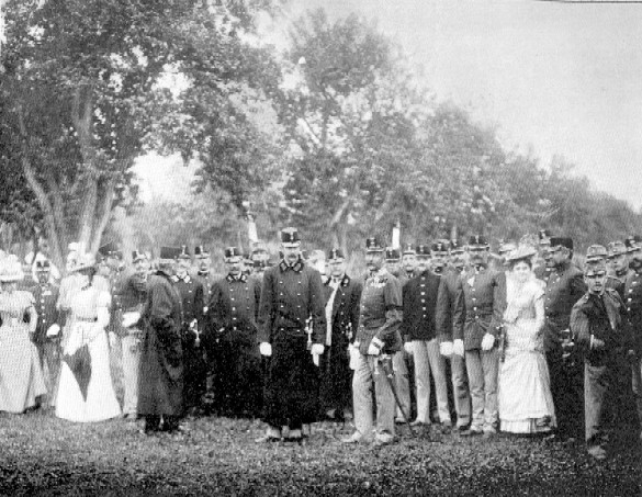 Arcivévoda František Ferdinand v Tridentu během oslav dvoustého výročí založení pluku, 1898